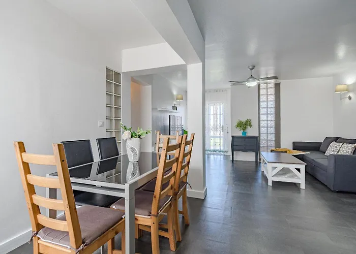 Island Village 3a04 *